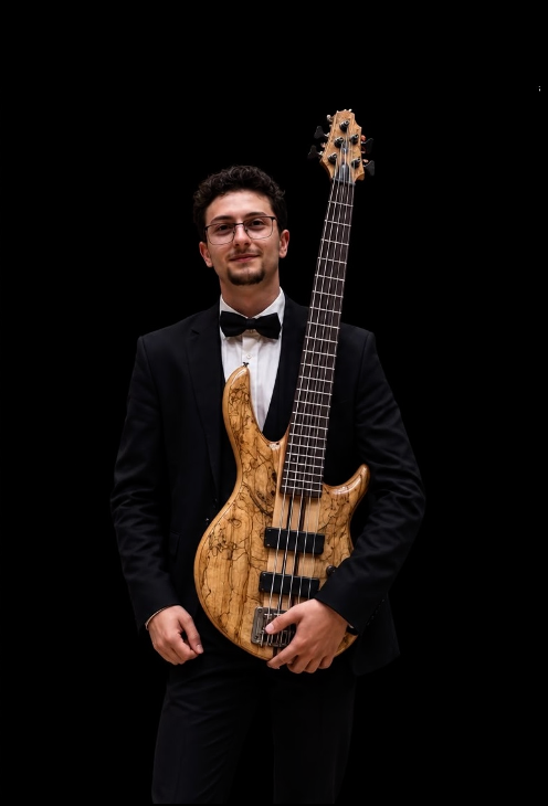 Özgür Nazik